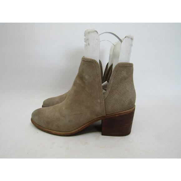 Hinge Womens Size 9.5 M Brown Suede Ankle Fashion Boots Bootie - Picture 1 of 11
